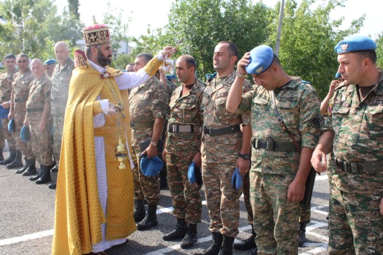 Keşişlər Ermənistan ordusundan QOVULDULAR