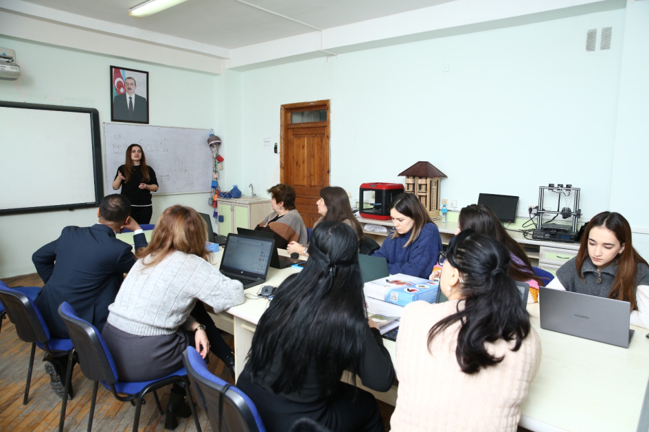 Bu universitetdə müəllimlərin yarısı öz məzunlarıdır