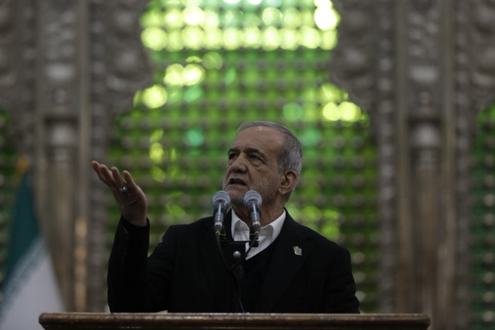 &ldquo;Problemlər xalqı görməməyimizdən irəli gəlir" - Pezeşkian