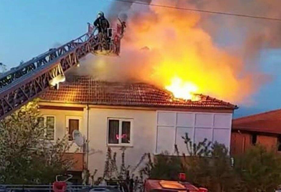 Ev sahibi ilə birgə yandı