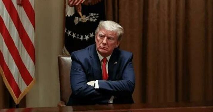 Tramp aparıcını məhkəməyə verəcək