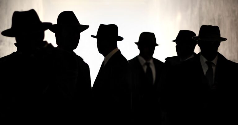 Dünyanı silkələyən casuslar