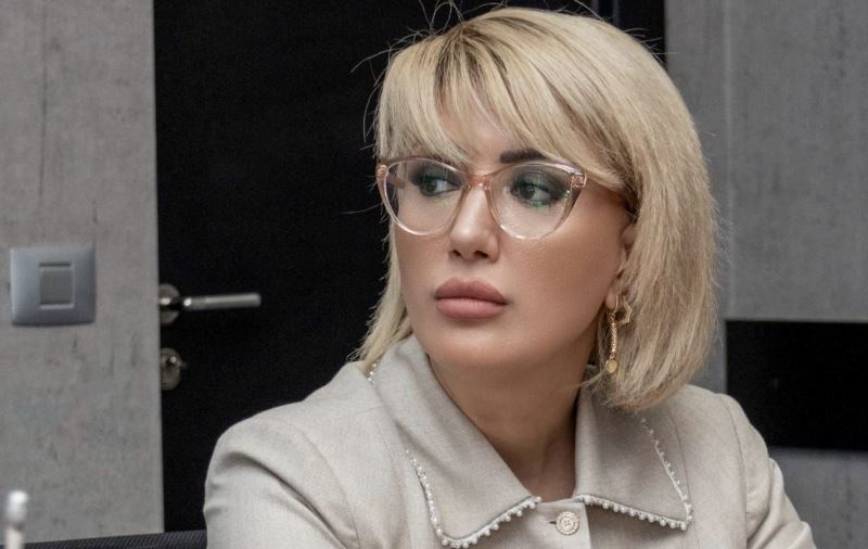 Günel Gözəlova işdən çıxdı