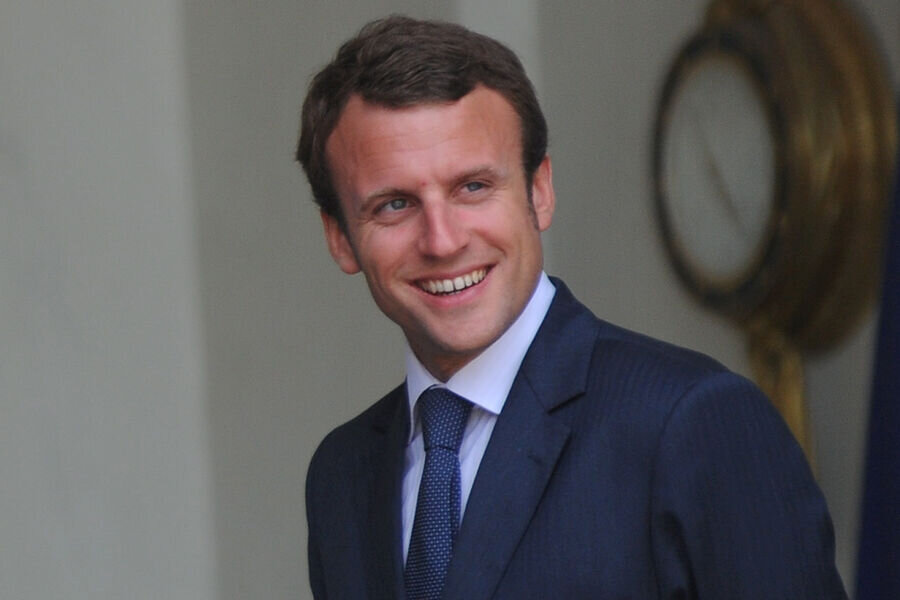 Makron məktəblilərə şəxsi həyatı barədə danışıb