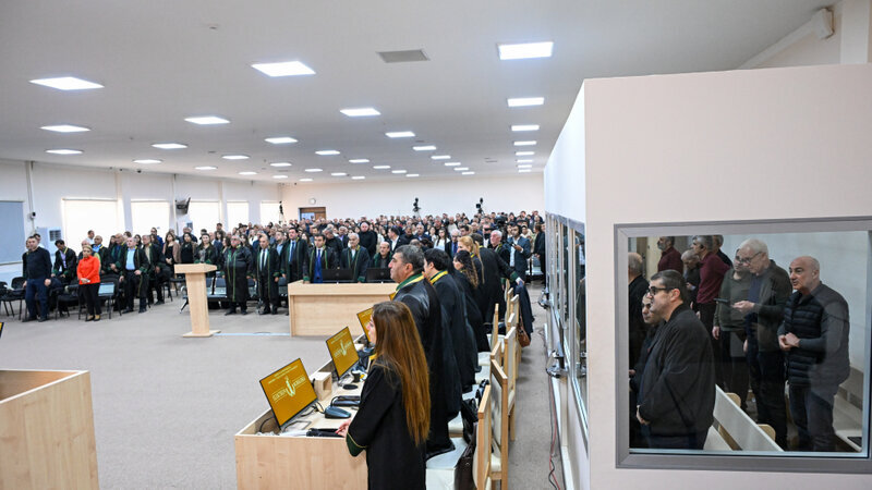 Ermənistan vətəndaşlarına hökm elan olunur