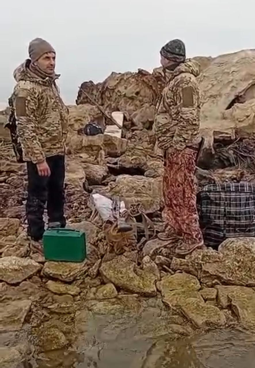 Xəzərdə köməksiz qalan balıqçılar xilas edildi - FOTOLAR