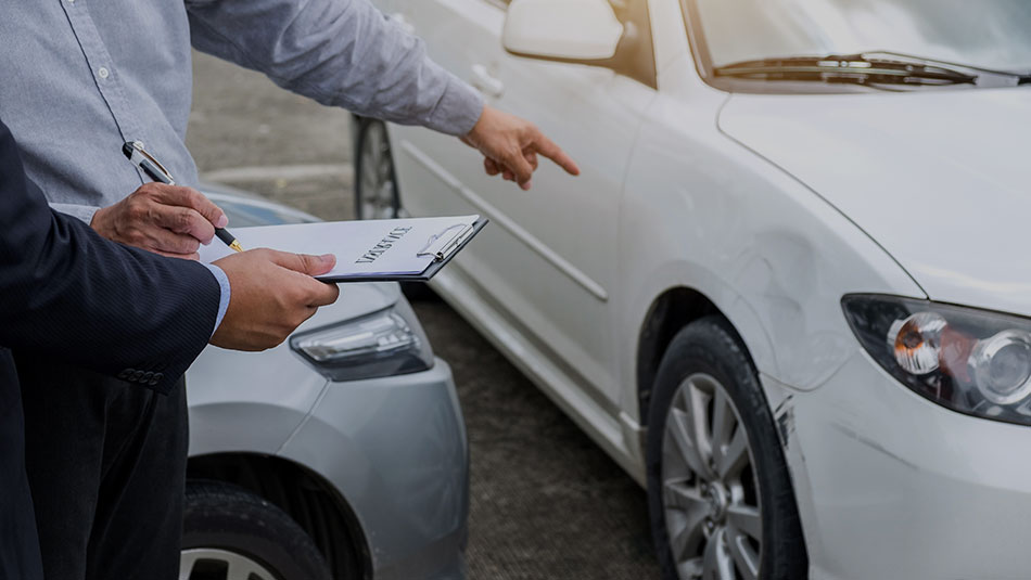 Kasko sığortası olsa da, qəzadan sonra avtomobilini təmir etdirə bilmir