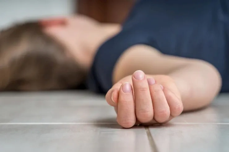 Evdən qadın meyiti tapıldı