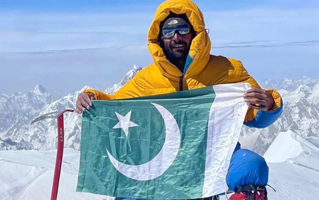 Pakistanlı alpinist yıxılaraq ÖLDÜ