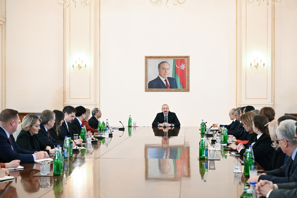 Prezident İlham Əliyev ABŞ Ticarət Palatasının nümayəndə heyətini qəbul edib
