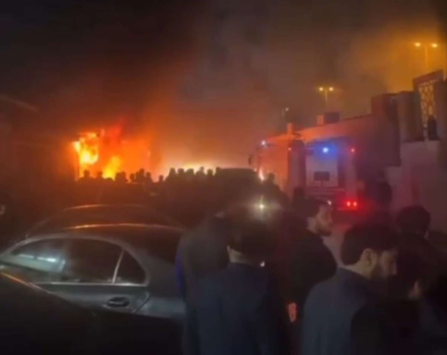 Bakıda restoranda qorxulu anlar: Müştərilər içəridə olarkən obyekti yandırdılar