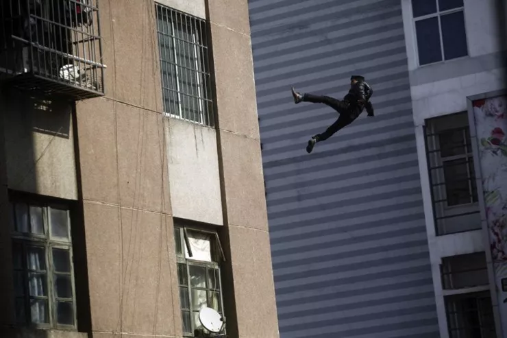 Zaqatala sakini Oğuzda damdan yıxılıb