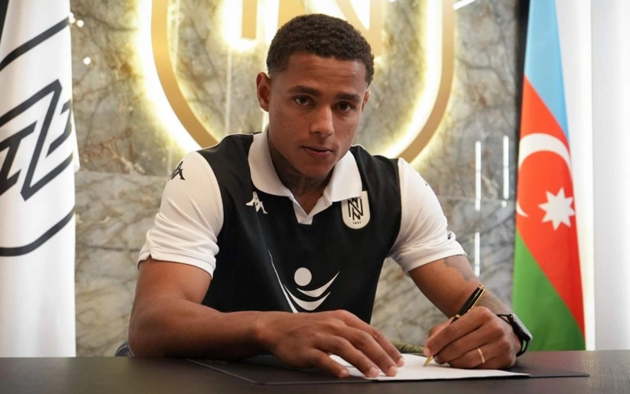 "Neftçi" yeni futbolçu&nbsp;transfer etdi