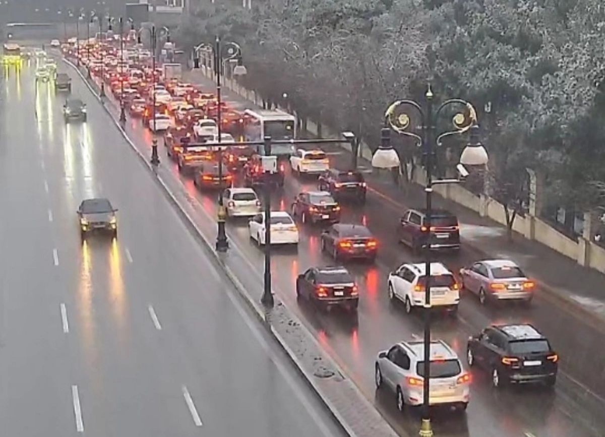 Hazırda tıxac olan yollar - Yola düşməzdən öncə oxuyun