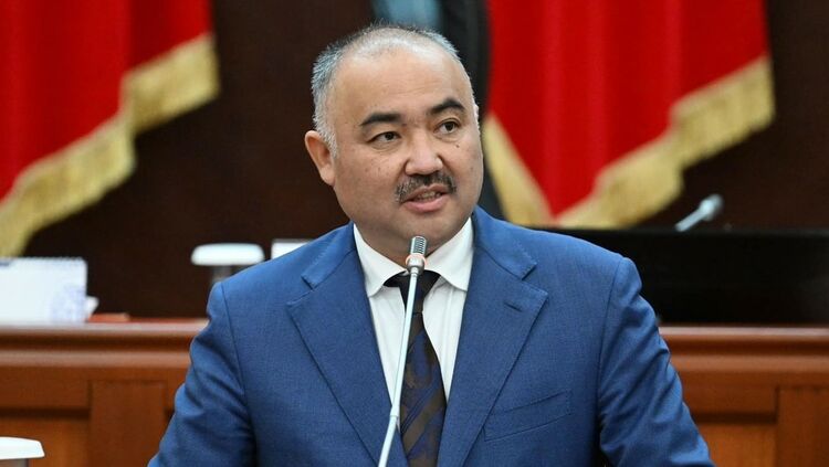 Qırğızıstan parlamentinin spikeri istefa verdi