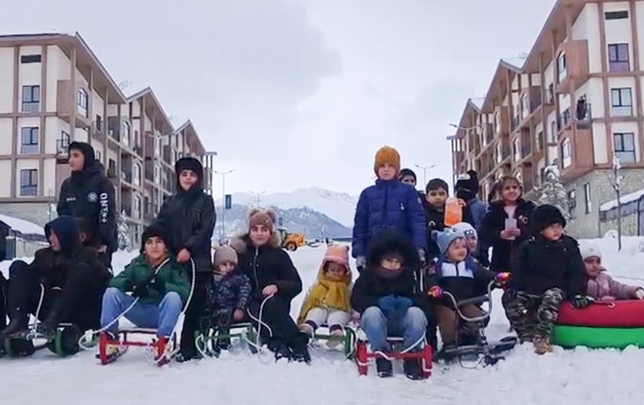 Kəlbəcərli uşaqların xizək keyfi&nbsp;- VİDEO