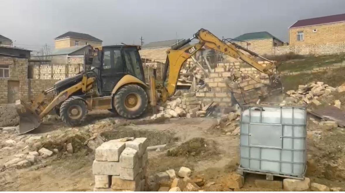 Abşeronda qanunsuz tikililər&nbsp;SÖKÜLDÜ