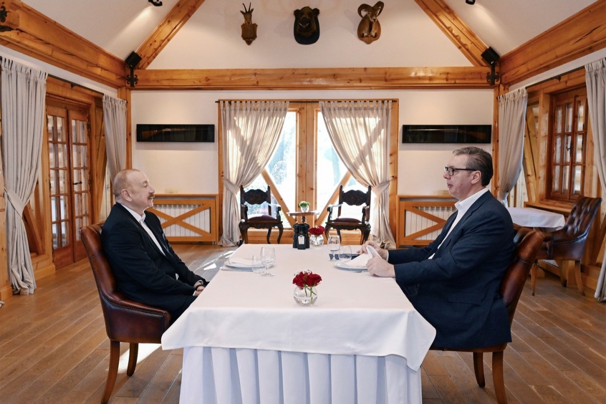 Prezidentlər&nbsp;qeyri-rəsmi səhər yeməyində