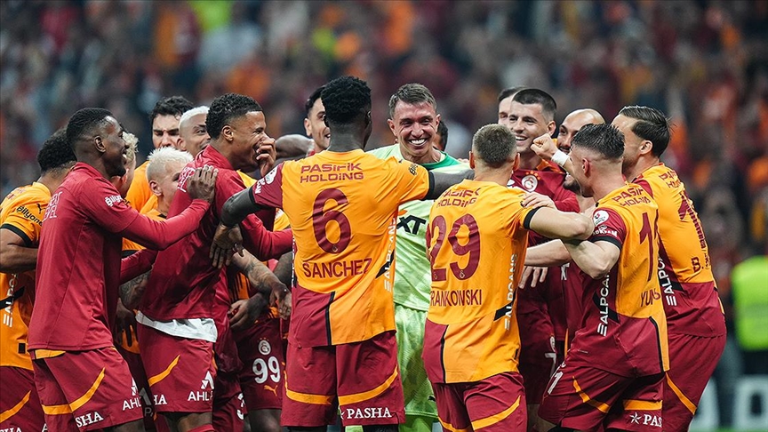 Qalatasaray Yuventusu darmadağın etdi&nbsp;