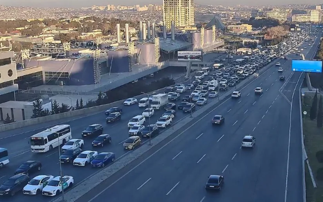 Sürücülərin nəzərinə! - 20 istiqamətdə tıxac var