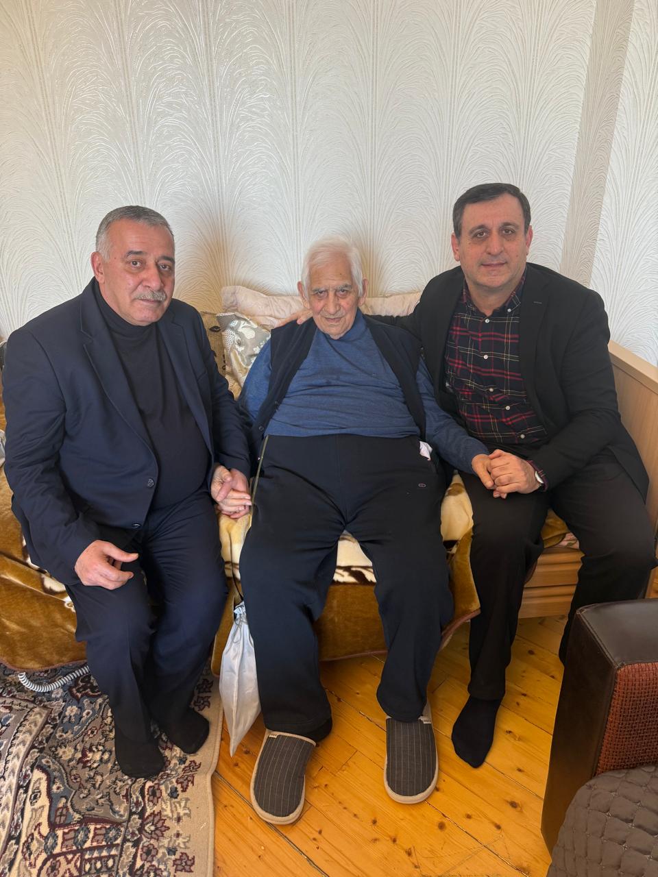 Partiya sədri Nəriman Həsənzadəni ziyarət etdi