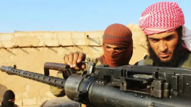 Suriya və İraqdakı İŞİD məhbuslarının aqibəti necə olacaq?