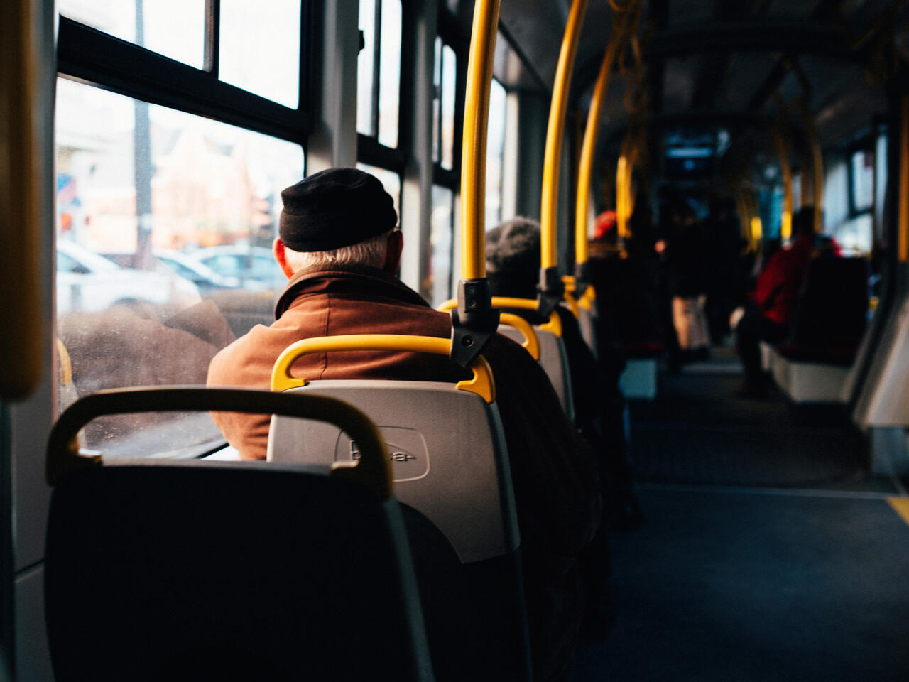 72 yaşlı kişi avtobusda öldü