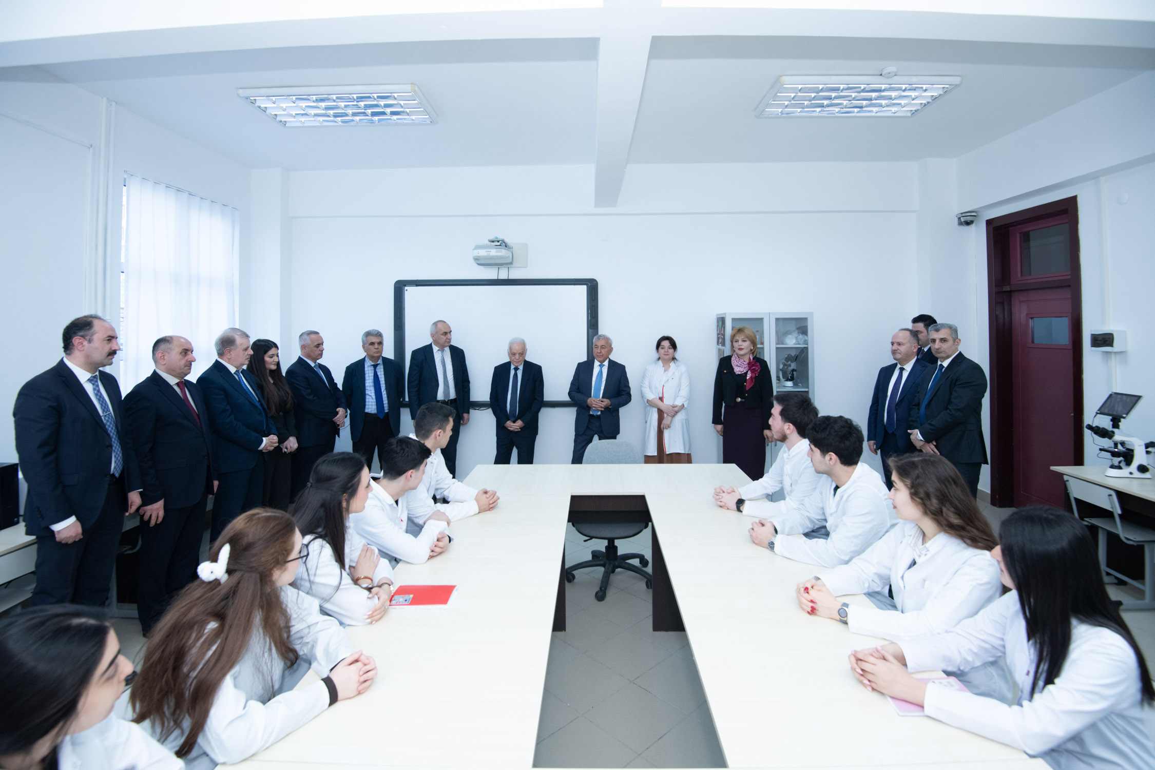 BMU-da yeni elmi-tədqiqat və tədris laboratoriyası açıldı - FOTOLAR