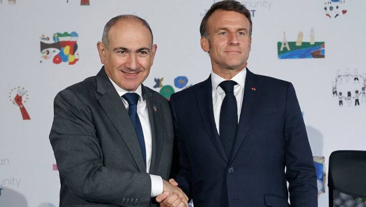 Makron 2 gün İrəvanda qalacaq