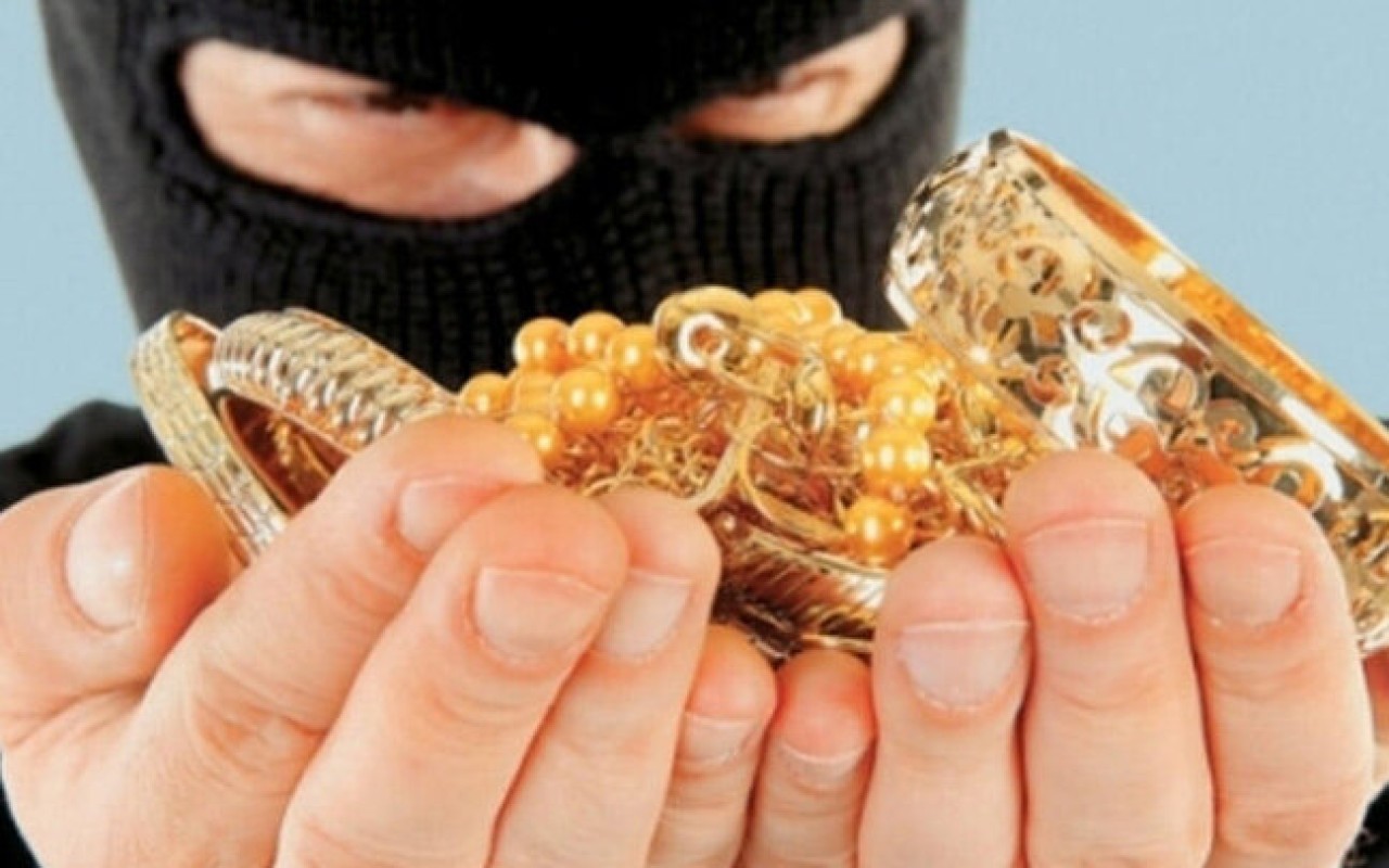 Kirayə qaldığı evdən pul və qızıl oğurlayan şəxs saxlanıldı