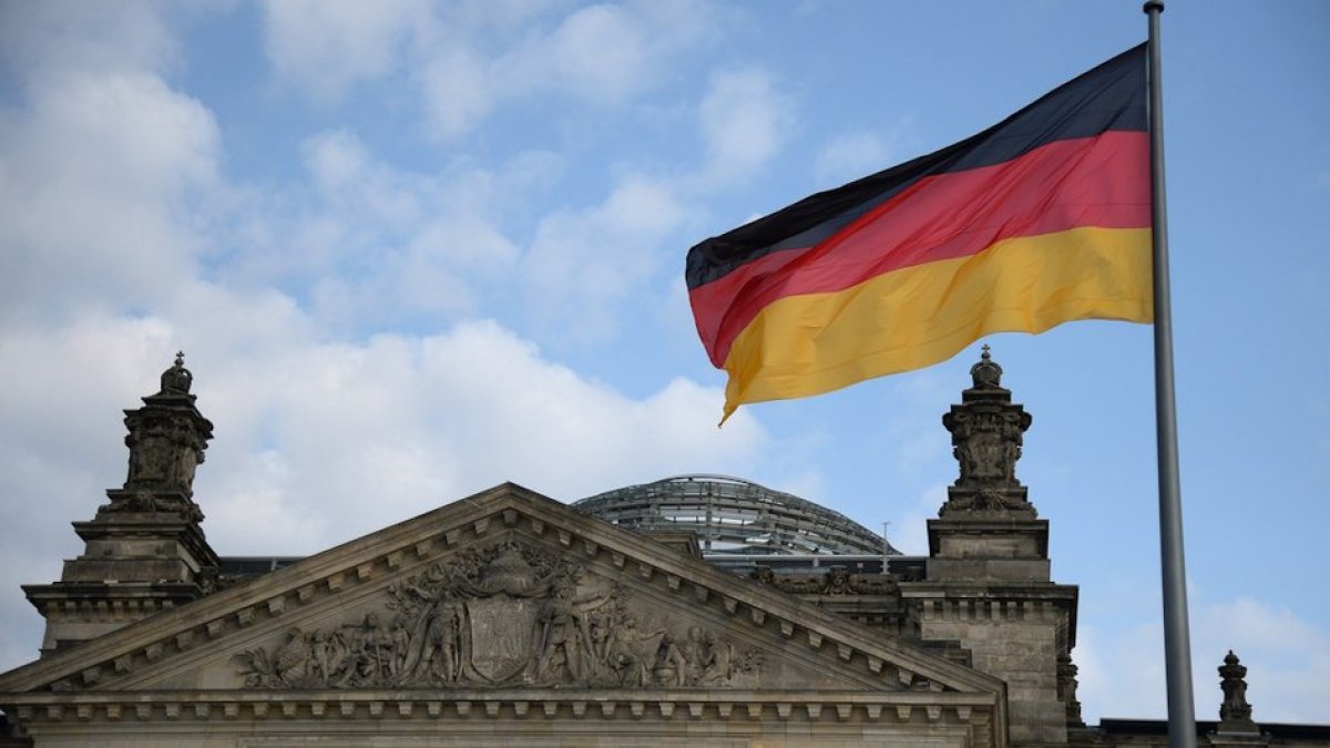 Təcili İranı tərk edin! - ÇAĞIRIŞ