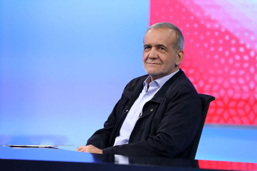 Pezeşkiyan: &ldquo;Təzyiq və cətinliklərə boyun əyməyəcəyik&rdquo;