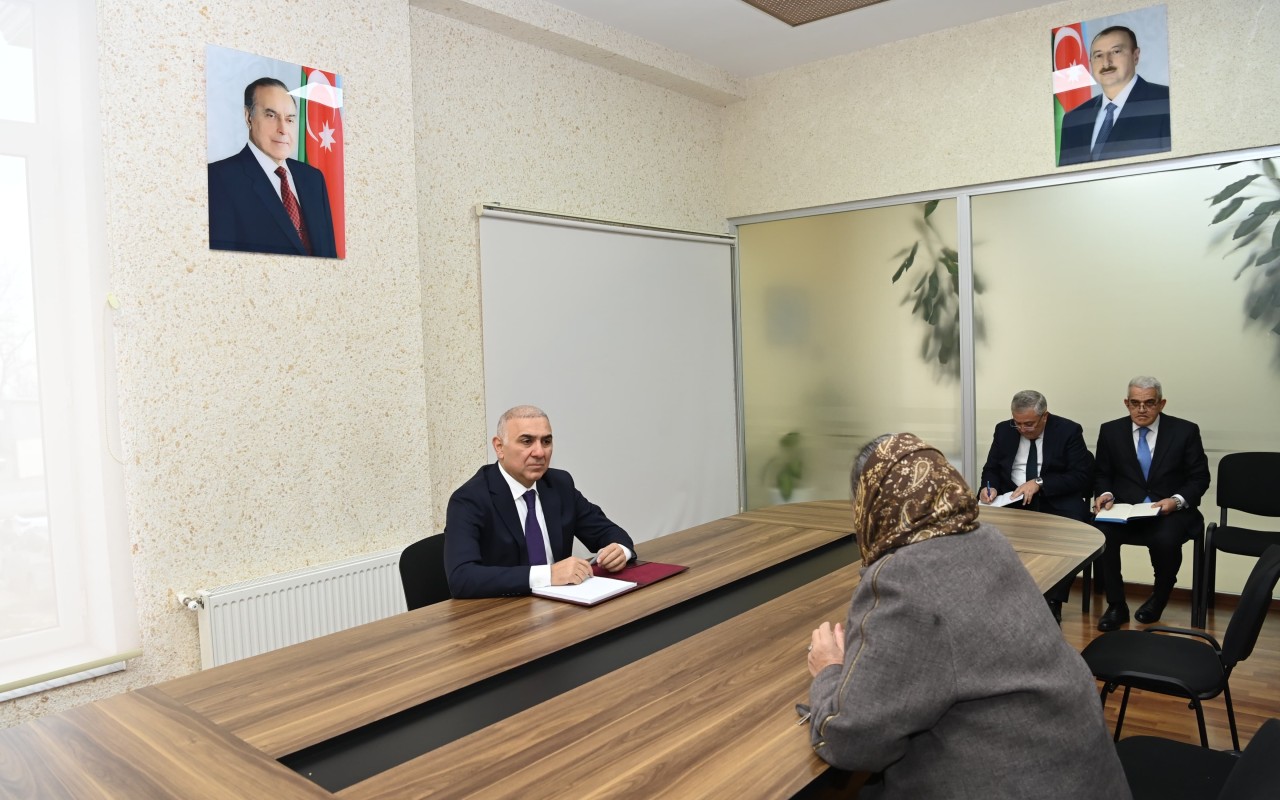 &ldquo;Azərişıq&rdquo;ın sədri Qəbələdə vətəndaşları qəbul etdi -&nbsp;FOTO