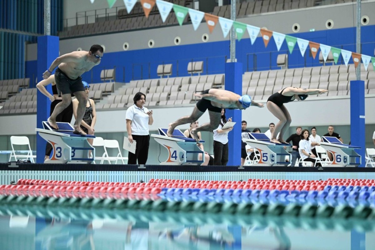 FHN-nin əməkdaşlarından üzgüçülük yarışında yüksək nəticə - FOTO