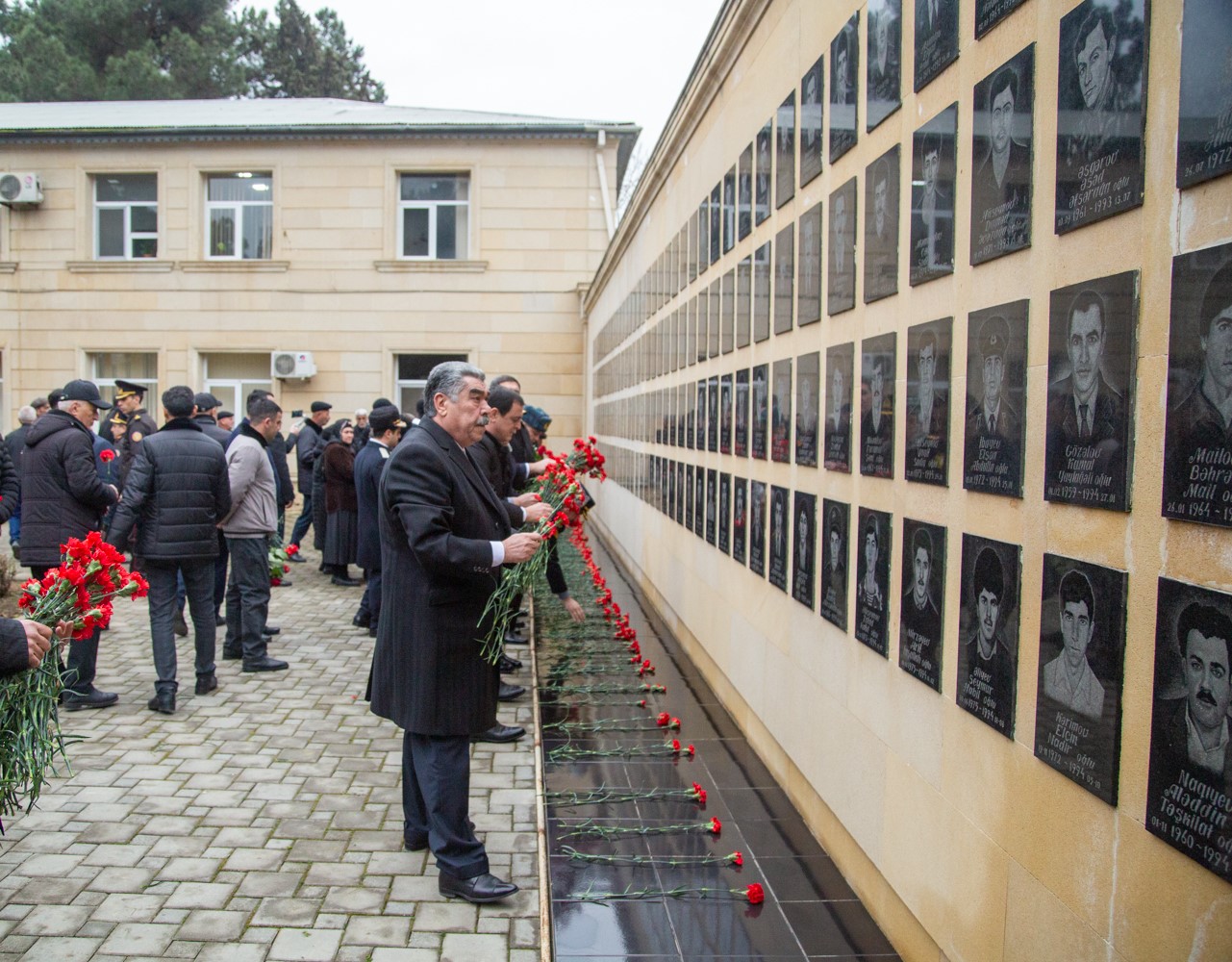 Salyanda Xocalı soyqırımı qurbanları anılıb&nbsp;- FOTOLAR