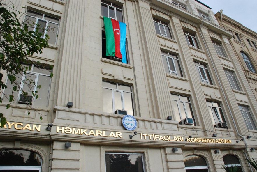 AHİK jurnalistlərdən təkzib istədi&nbsp;