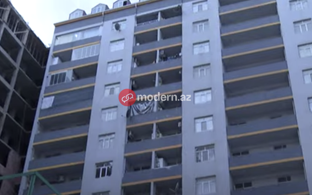 Xırdalanda 13-cü mərtəbədən yıxılan oğlan sağ qaldı