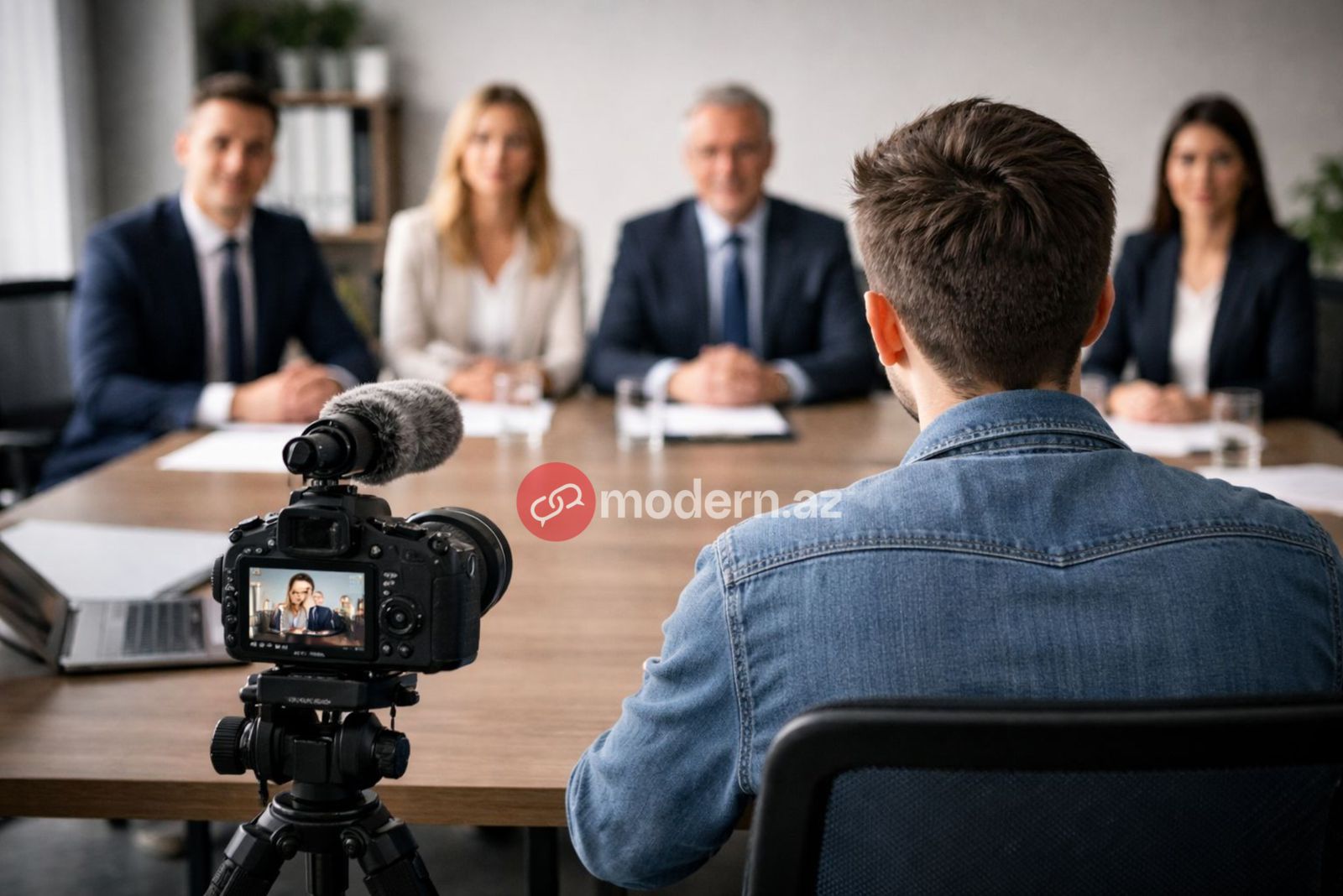 Xaricdəki bloqerlərlə bağlı xüsusi komissiya yaradıla bilər