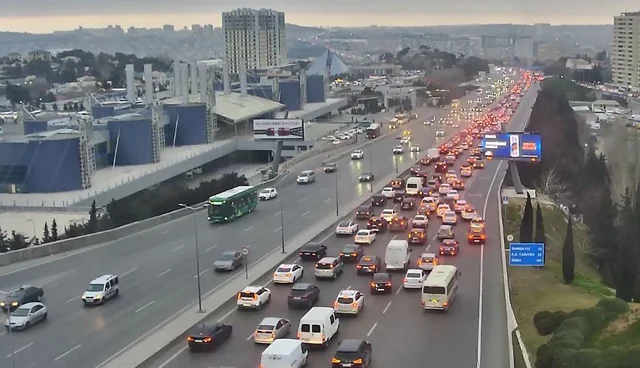 Paytaxtda hazırda 24 istiqamətdə SIXLIQ VAR