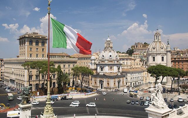 Italy urges its citizens to leave Iran