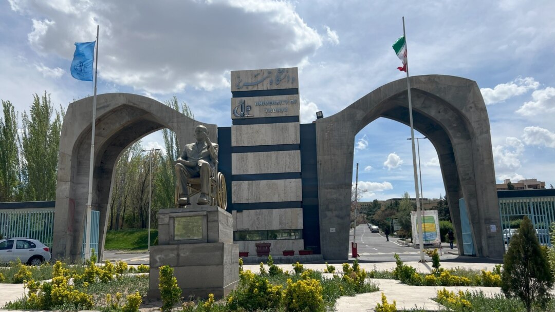 Təbrizdə universitet vuruldu - VİDEO