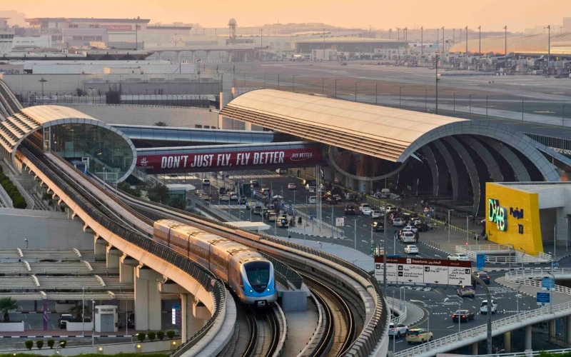 Dubay aeroportu&nbsp;ilk sərnişin təyyarəsini yola saldı - YENİLƏNİB