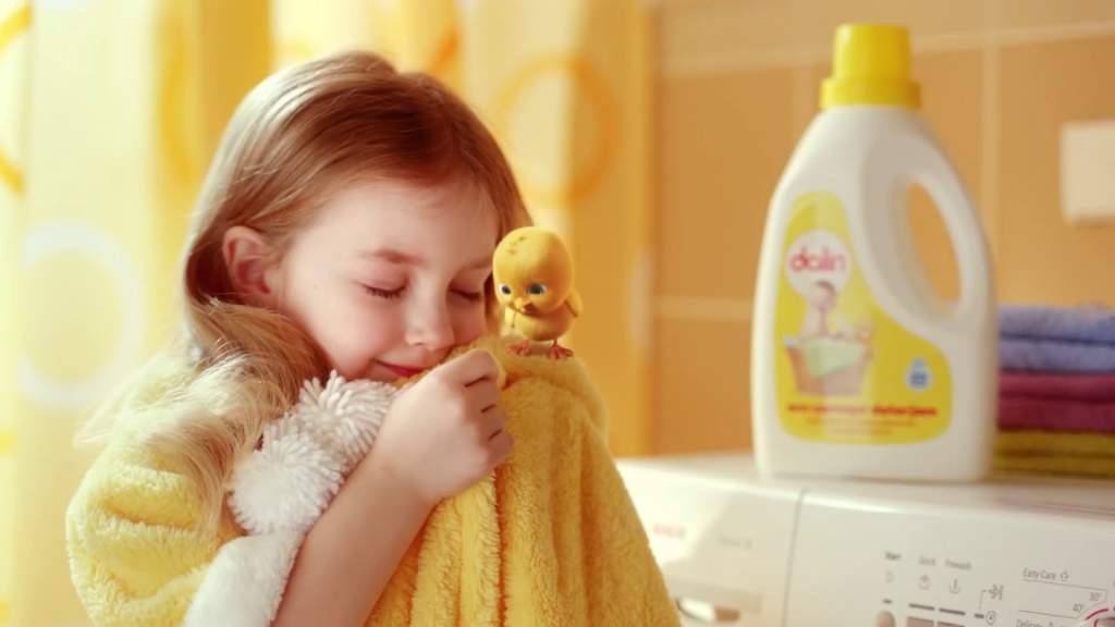 Reklamda çocuklardan kullanım kuralı sertleştirildi