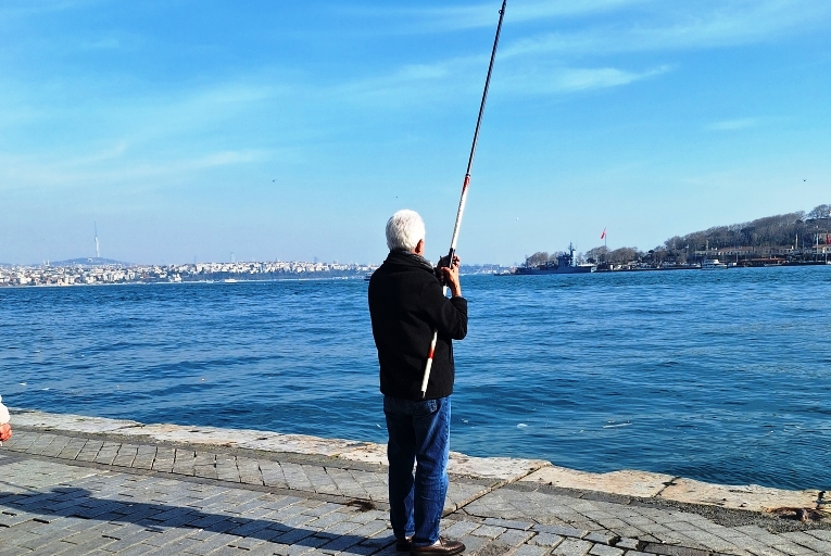 Объединяющий два континента, четырёх империй СТОЛИЦА