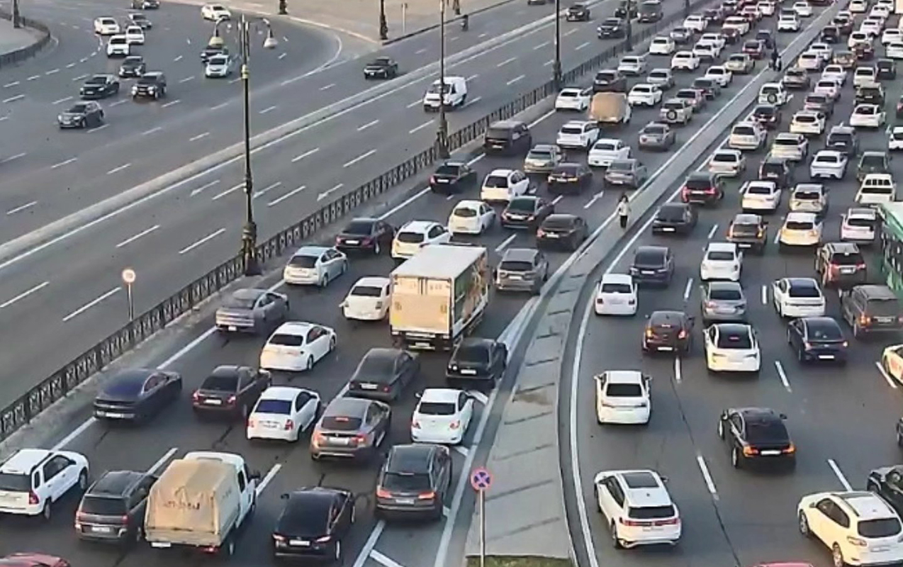 Tıxaclı yollar:&nbsp;Ziya Bünyadov,&nbsp;Tbilisi, 8 Noyabr&nbsp;prospektləri....&nbsp;