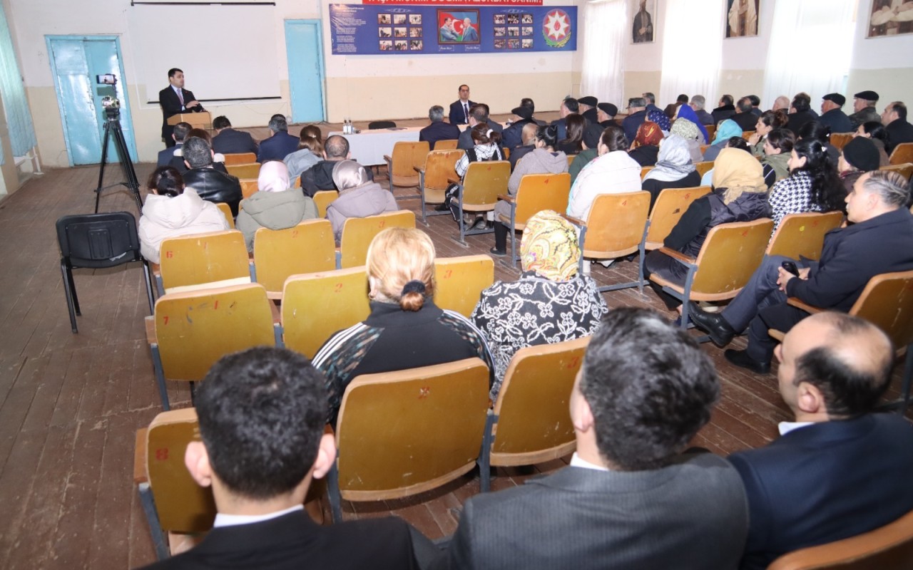 Neftçala'nın icra başkanı seyyar görüş düzenledi -&nbsp;FOTOĞRAFLAR