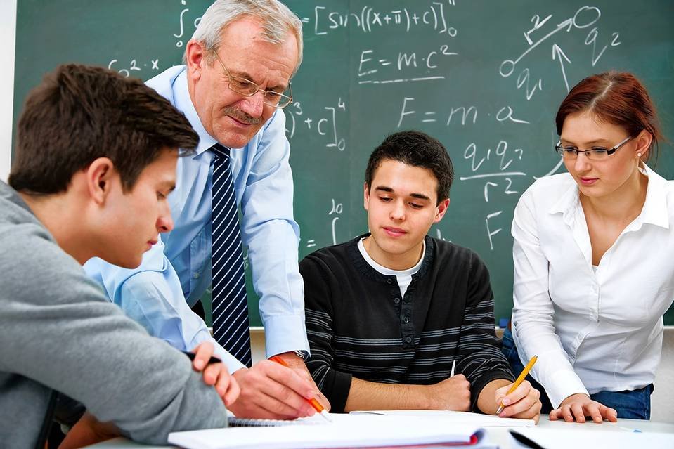 Məktəblərimizdə kişi müəllimlərin sayı 20%-dən AZDI