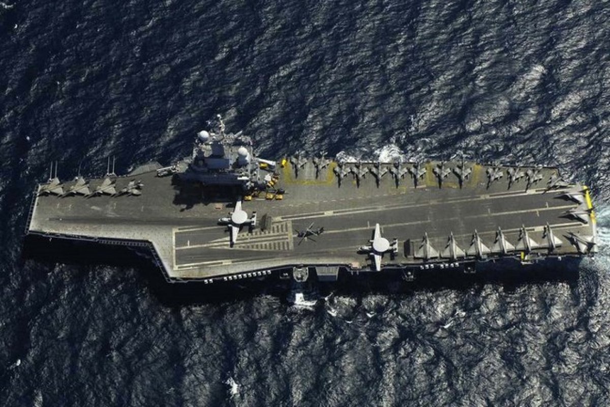 &ldquo;Şarl de Qoll&rdquo; İranla mübarizəyə qoşulur