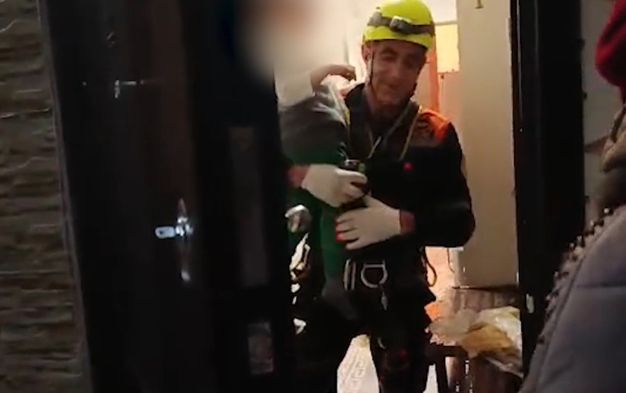 Köməksiz qalan 39 nəfər xilas edilib