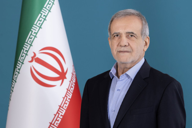 Pezeşkian yeni ali rəhbəri barədə paylaşım etdi